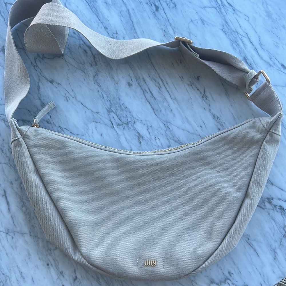 🆕 JULY Everyday Crescent Bag